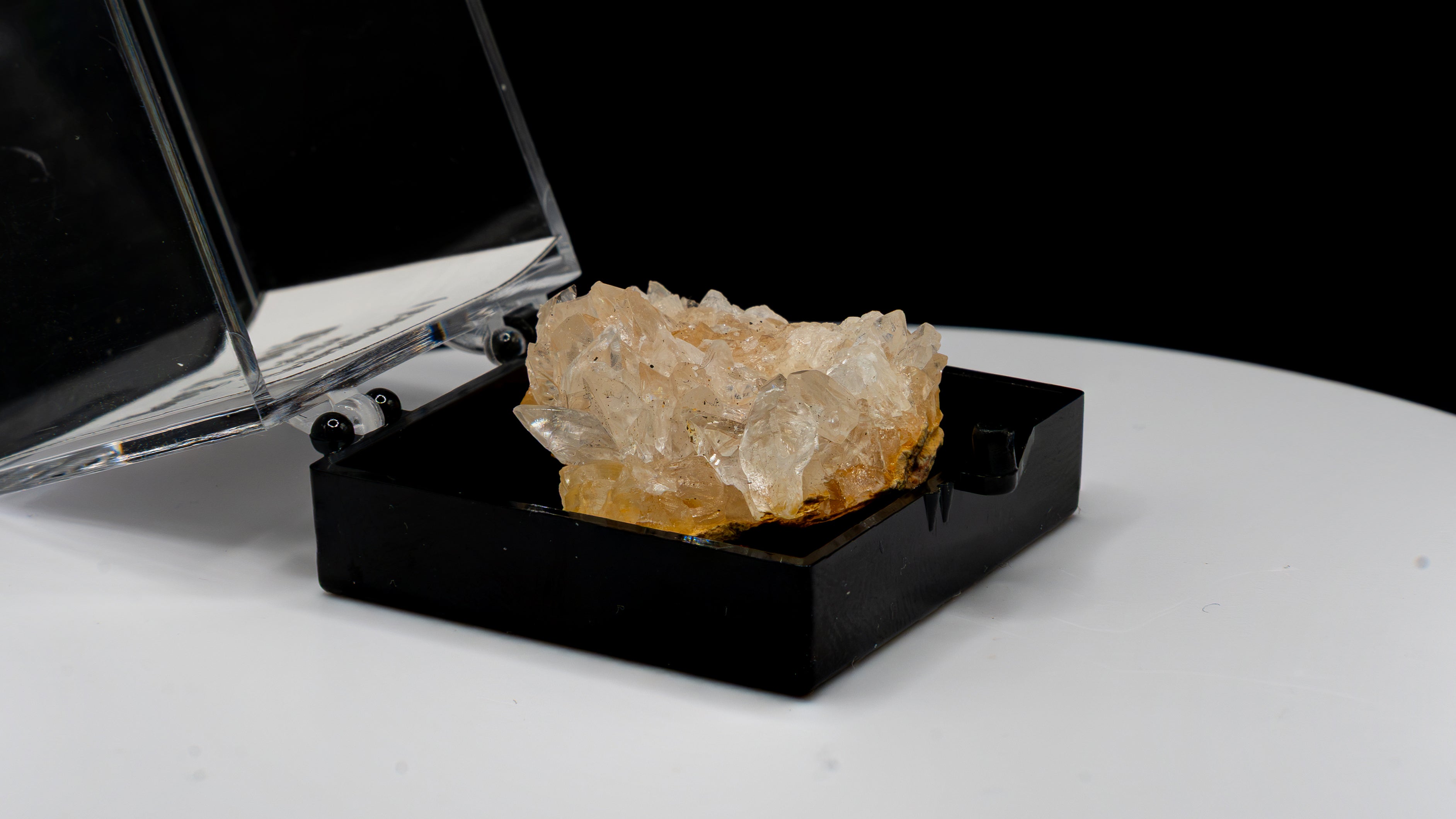Dog Tooth Calcite (Scalenohedral) – Clear on Yellow Host Rock